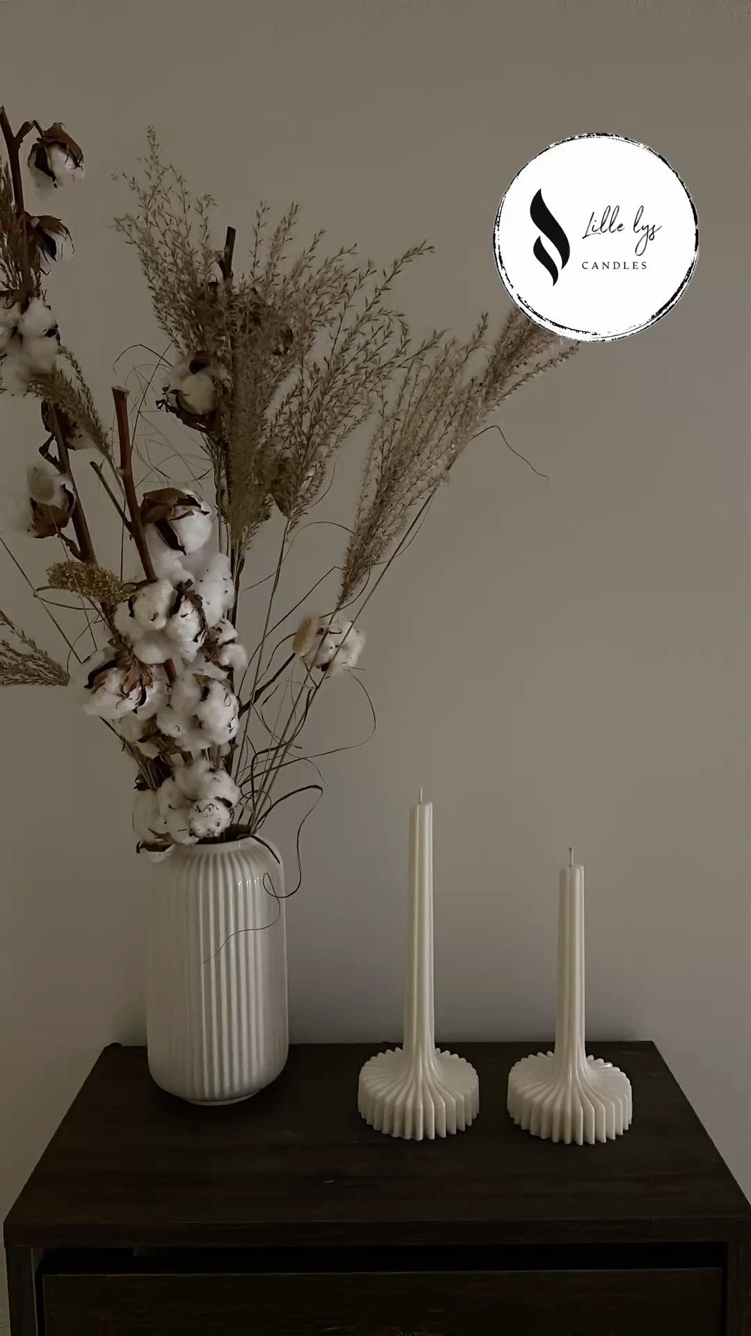 Swan candle